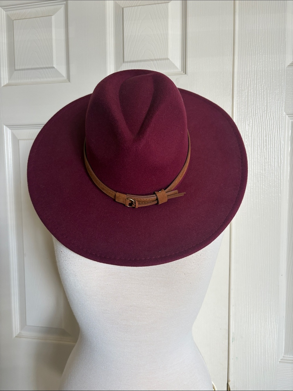 Women’s Wide Brim Fedora Hat - Burgundy with Brown Band